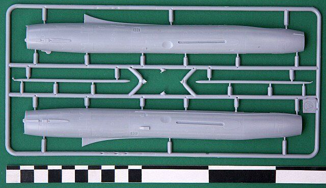 1/72 С-22І (Сухой Су-7ІГ) радянський винищувач-бомбардувальник (ModelSvit 72009), збірна модель