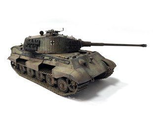 1/35 Танк Sd.Kfz.182 King Tiger с башней Henschel, готовая модель с интерьером (авторская работа)