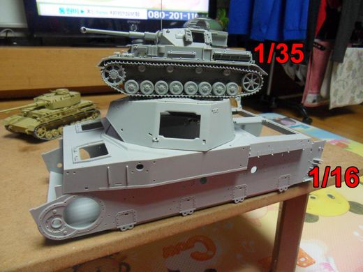 1/16 Pz.Kpfw.IV Ausf.H германский средний танк (более 2000 деталей!) (Trumpeter 00920) сборная модель