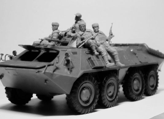 1/35 Советские десантники на бронетехнике 1979-91 годов, 4 фигуры (ICM 35637), сборные пластиковые