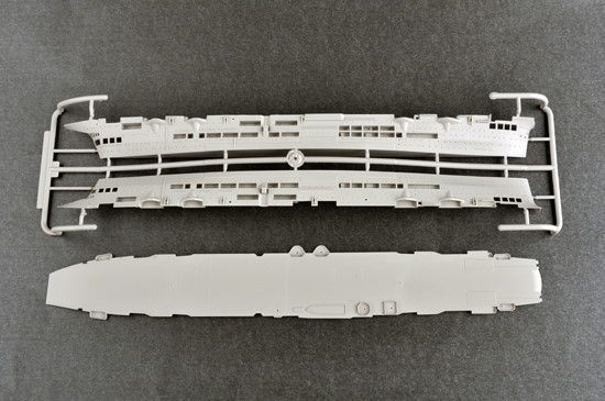 1/700 HMS Ark Royal образца 1939 года, английский авианосец (Trumpeter 06713), сборная модель