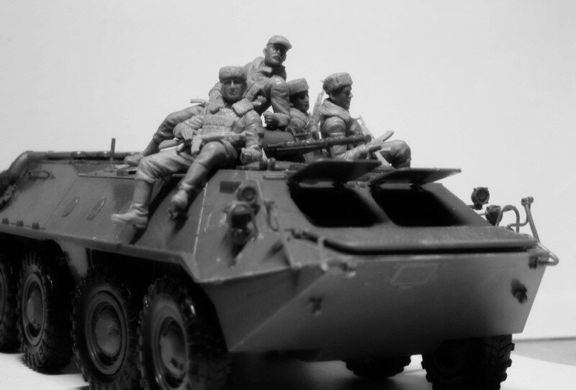 1/35 Радянські десантники на бронетехніці 1979-91 років, 4 фігури (ICM 35637), збірні пластикові