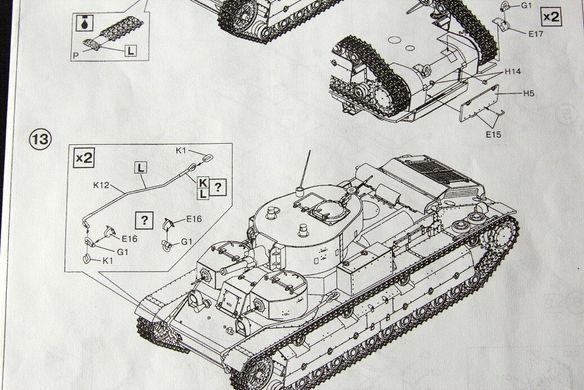 1/35 Board Battle, June 1941: танк Pz.Kpfw.II Ausf.F "Flamingo" + танк Т-28 + 4 фигуры (ICM 35907)