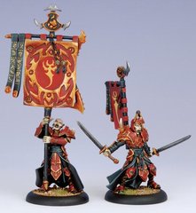 Hordes Skorne Praetorians Swordsmen Officer and Standard (Blister pack: 1 Primus, 1 Standard) - Privateer Press Miniatures PRIV-PIP 74031