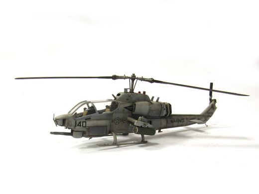 1/72 Гелікоптер Bell AH-1W Super Cobra (авторська робота), готова модель